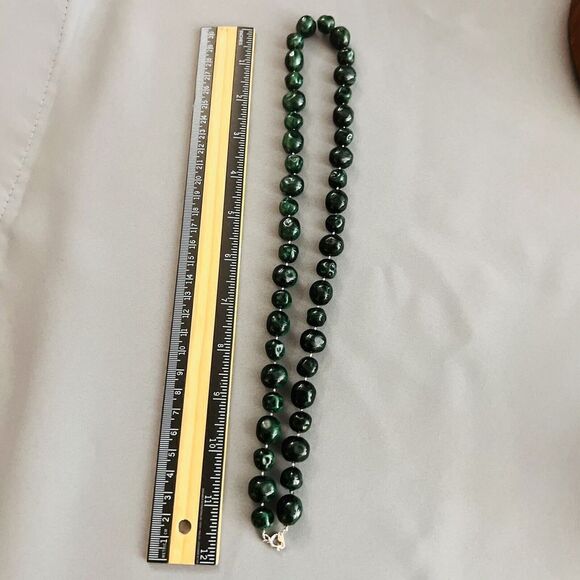 Vintage Lucite Necklace Green Gold Chunky Potato Beads Beaded Pretty Color 4547 - Picture 8 of 9